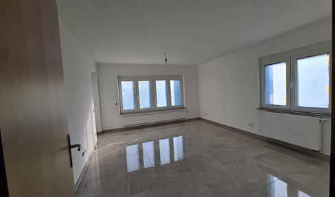 Bright, 3-room apartment on the 1st floor in Albershausen, **available directly from the owner (no agent fees)**.