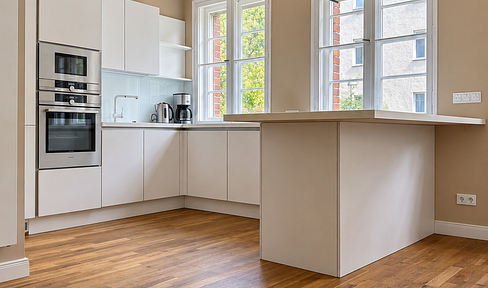 First occupancy after renovation - 3-room apartment with a private garden.