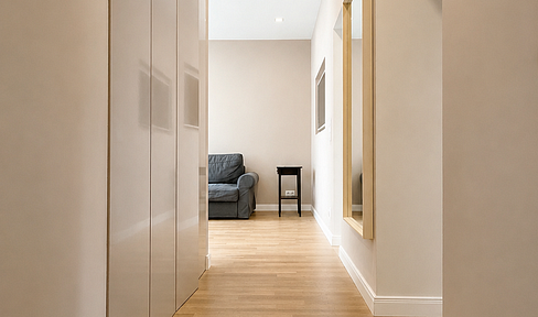 Modernized 3-room apartment with a private garden, located on a high floor!