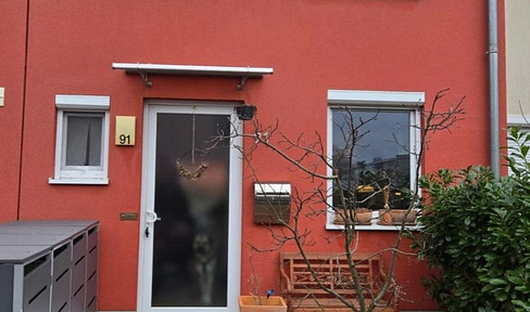 Terraced house in Haselhorst, 130 square meters, 5 rooms, 2 storage rooms, close to the Havel river.