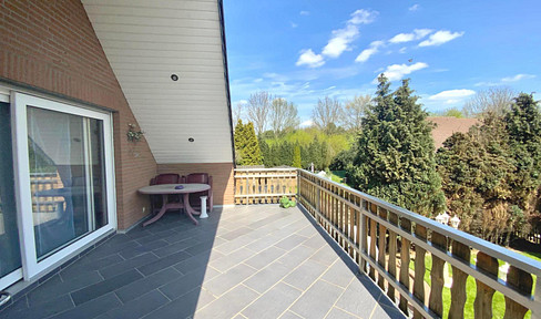 Frisch renovierte 2-Raum-Wohnungmit eigenem Eingang, Balkon, Dachboden und Stellplatz
