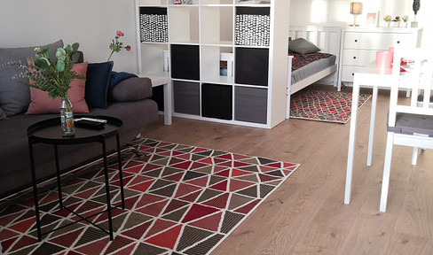 Beautiful, furnished city apartment with a sunny balcony.
