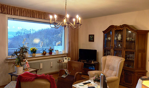sonnige Wohnung mit Weitblick