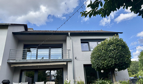 Modern semi-detached house in Hemmingen.