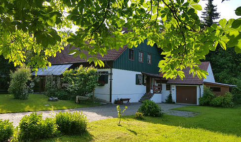 Provisionsfrei: Wunderschönes Holzhaus - Zweifamilienhaus (mit Sauna)