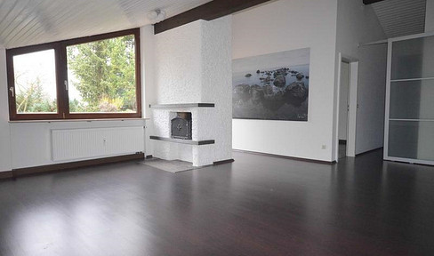 Helle 2,5-Zimmer DG mit Balkon, Kamin in sehr guter Wohnlage auf der Gerlinger Schillerhöhe