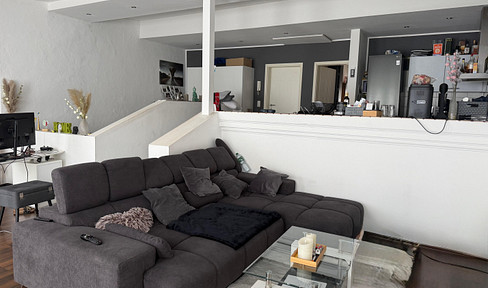 Stylish 2-room apartment in a central location in Troisdorf.