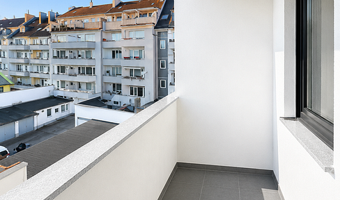 Erstbezug nach Sanierung nahe Kö: 2-Zi.-Wohnung mit neuer EBK und Balkon