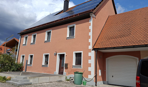 Rustic single-family home in Gräfensteinberg – near Brombachsee – for private sale.