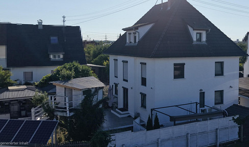 Modern, fully renovated city villa with premium features, a photovoltaic system, and wellness amenities.