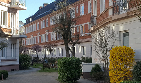 Attraktive 3-Zi-Whg im ruhigen Hinterhof Nähe U-Bahn Kellinghusenstr.
