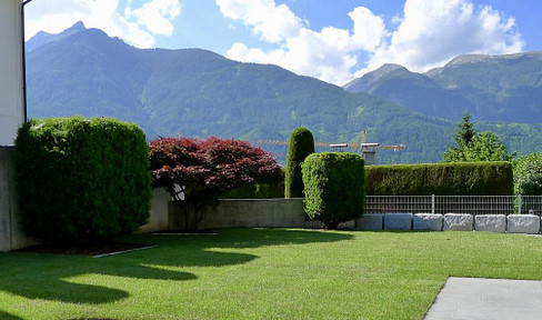 Loft-style garden apartment with a large plot of land, located in a prime, undeveloped area.