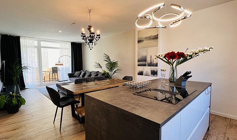 No commission: 3.5-room apartment at Viktoria-Luise-Platz – completely renovated, available immediately, with balcony and parking space.