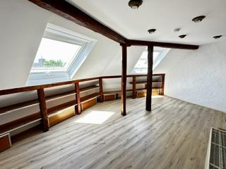 3-Raum DG Wohnung mit Balkon