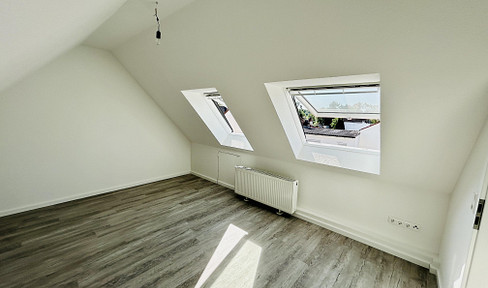 Sonnendurchflutete 4-Zimmer Maisonette-Dachgeschosswohnung