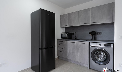 Modern, move-in ready studio apartment: Newly renovated and fully equipped, located in Fürth!