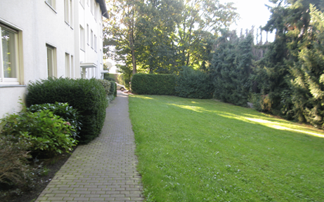 3-room apartment/condominium.