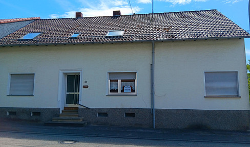 Früheres 4 Generationenhaus in ruhiger Umgebung