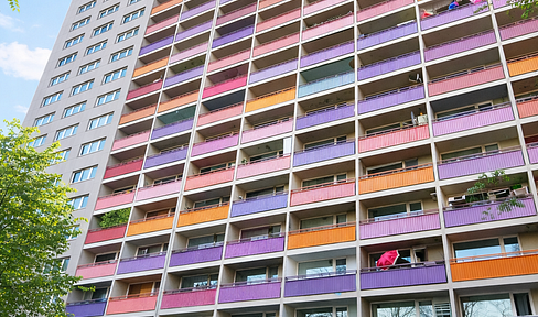 Lichtdurchflutetes, möbliertes Apartment mit Einbauküche, Internet & TG-Sellplatz in Offenbach