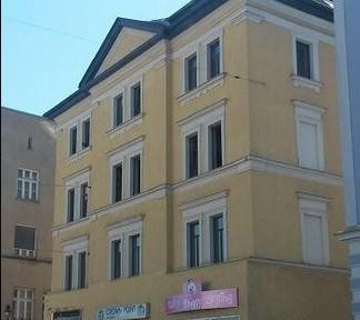 Helle, freundliche Dachgeschoß- Wohnung 2 ZKB