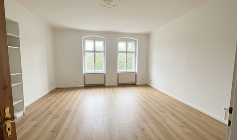 1-Zimmer-Altbau-Wohnung mit Balkon zum Innenhof
