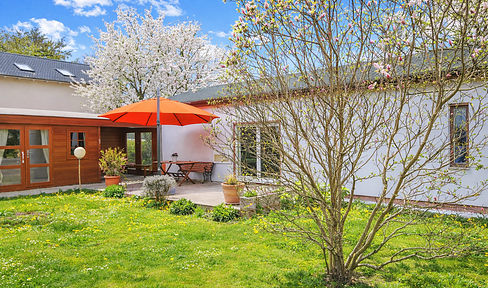 Top Investment: House with garden and development potential!
