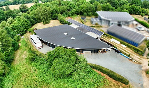 Architecturally impressive residential and commercial building in the desirable Bordesholm area.