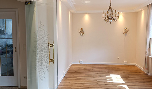 Zwei Wohnungen in einem: renovierte EG Wohnung mit Apartment, Terrasse und Garten