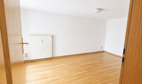 Charmante 1-Zimmer-Altbauwohnung mit Holzparkett