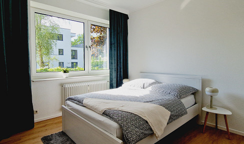 Liebevoll möblierte 2 Zimmer Wohnung mit Balkon ab sofort
