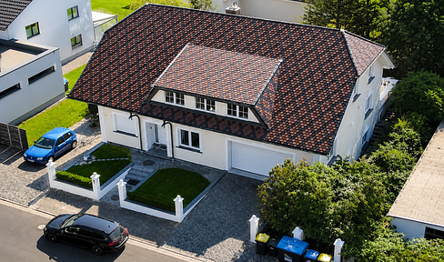 Spacious house, suitable for 1-3 families, with a garden, located in a quiet area of Markkleeberg.