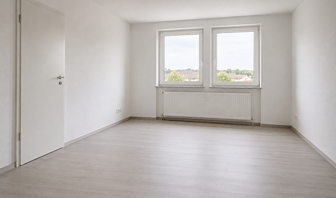 Köln: Renovated 3-room apartment, approx. 5% ROI, Commission-FREE [INVESTMENT]