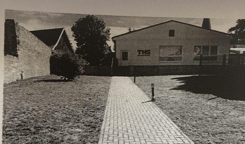 Flexibel nutzbares Gewerbeobjekt im Huy: ehemalige Kaufhalle mit viel Potenzial und Freifläche