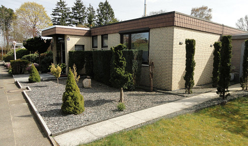 Attraktiver Endreihenhaus, Endbungalow in Hamburg-Rahlstedt