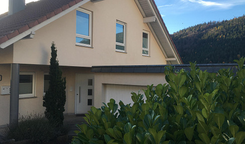 Einfamilienhaus mit Einliegerwohnung