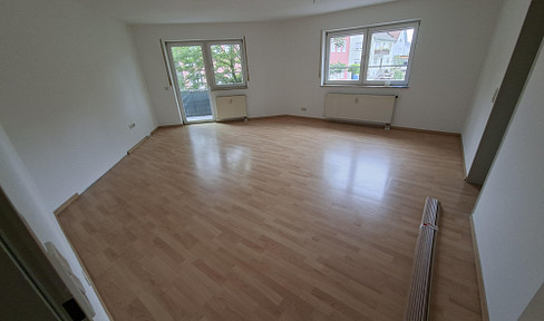 Große helle 3-Zimmer-Wohnung, 88 m², im Herzen von KIST privat zu vermieten