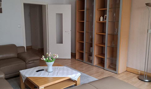 78QM Wohnung - 2 Schlafzimmer, Balkon, Badezimme mit Wanne