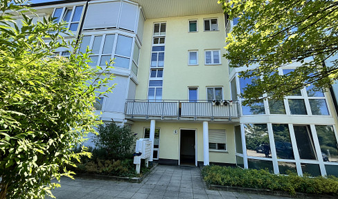 !Provisionfrei! Etagenwohnung mit Balkon und Wintergarten