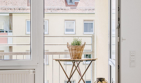 Senior living apartment in a supported living facility: Beautiful 2-room apartment with balcony, Nuremberg, Rennweg.