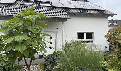 provisionsfrei - Freistehendes Einfamilienhaus in Ober-Rosbach (AC, PV, Solar, WP, etc.)