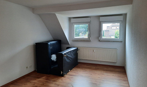 Bright, one-room apartment on the 2nd floor with a daylight bathroom, located in Bottrop.