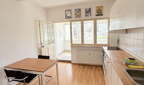 Bonn City Center: 2-room apartment with a terrace and panoramic views, located in a prime spot in the pedestrian zone.