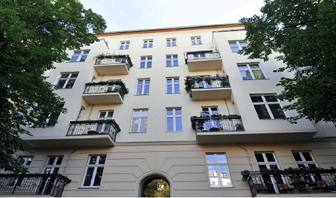 Koffer packen und einziehen: Top-modernisierte 2-Zimmer-Wohnung in Kreuzberg