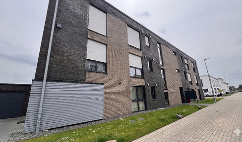 Partially furnished, accessible 3-room apartment with a balcony and elevator, located in a quiet area.
