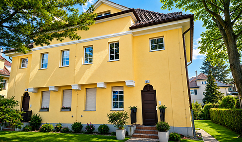 Familienfreundliche 4-Zimmer-Maisonettewohnung mit Terrasse in Berlin-Johannisthal