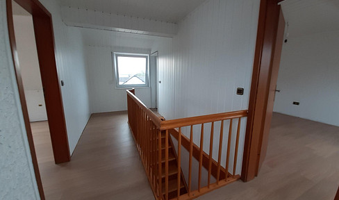 Bright 2-room maisonette apartment in Hammersbach.