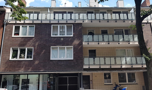 Beautiful 3-room apartment for rent in Du-Meiderich, located at Gabelsbergerstr. 5.