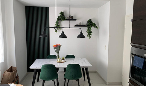 Modernisierte 3-Zimmer Wohnung mit Terrasse & Stellplatz