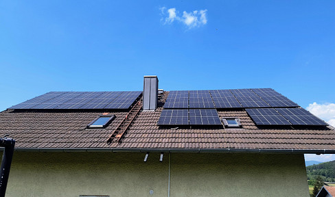*Traumhaftes Wohnhaus mit  155m2 Wohnfläche,  Garten und Garage