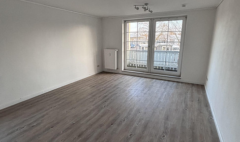 Helle 1,5 Zi. Wohnung mit Balkon